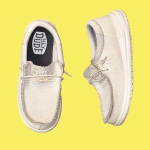 HEY DUDE Cream Wendy canvas slip on girl’s shoes size 2